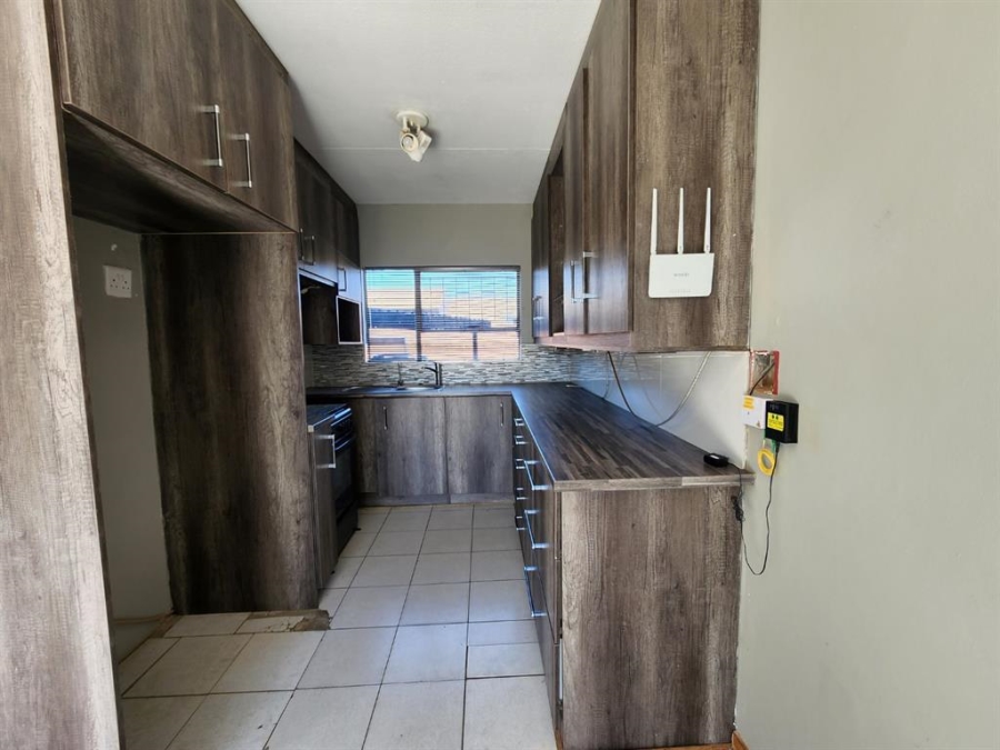 2 Bedroom Property for Sale in Langenhovenpark Free State